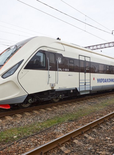 В Украине испытывают новый поезд отечественного производства – его могут запустить на Kyiv Boryspil Express (фото)