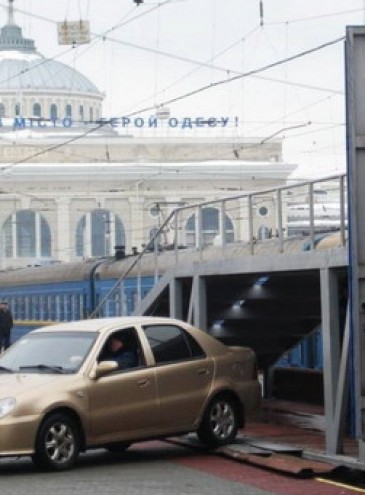 В Украине началась продажа билетов еще на 4 поезда, а в составах Киев – Одесса будут возить автомобили