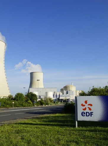 У Німеччині зупинили роботу останніх атомних електростанцій