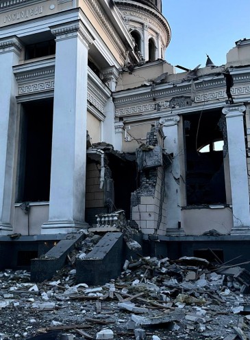 Найпотужніша атака на Одесу: ворог влучив у собор, житлові будинки, Будинок вчених